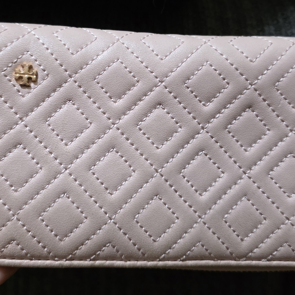Tory Burch Quilted Cream Wallet Good Condition Except Fade Inside.